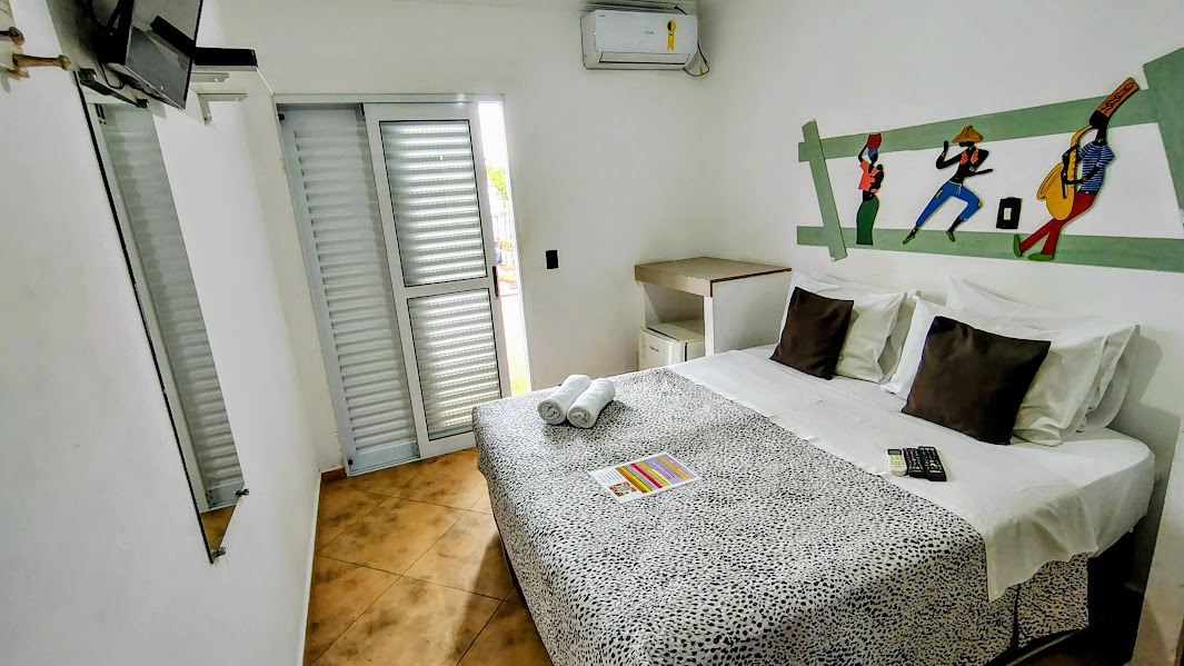 Suíte Casal Superior Luxo Vista Lateral (com varanda)