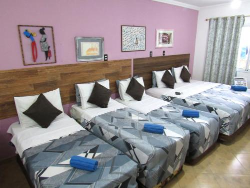 Suíte Master King no Hotel Pousada Iracemar - Acomodações Confortáveis no Guarujá